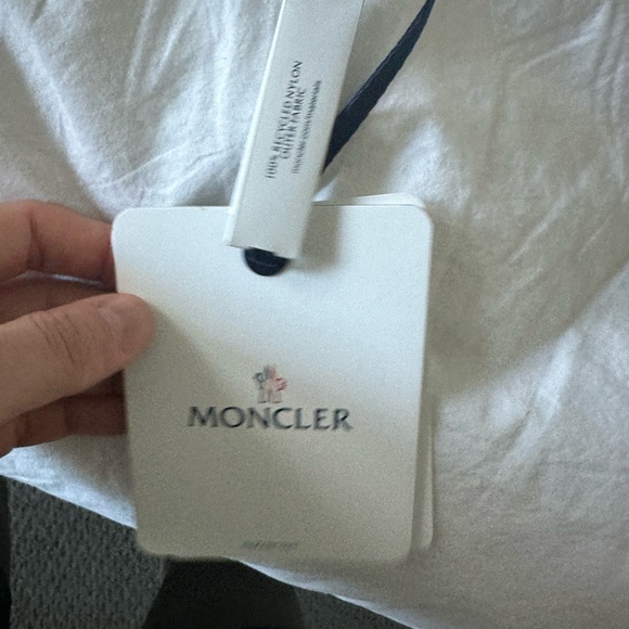 Moncler | SOULIER SHORT DOWN JACKET | Men’s 2 (Medium) | Navy Blue - Picture 13 of 13